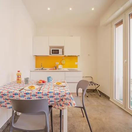 Giallo By Interhome * Рапалло